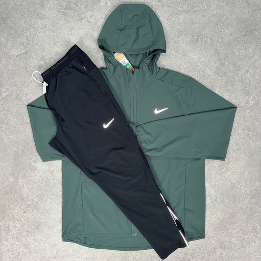 Nike Winndrunner Green x Black Phenom Set