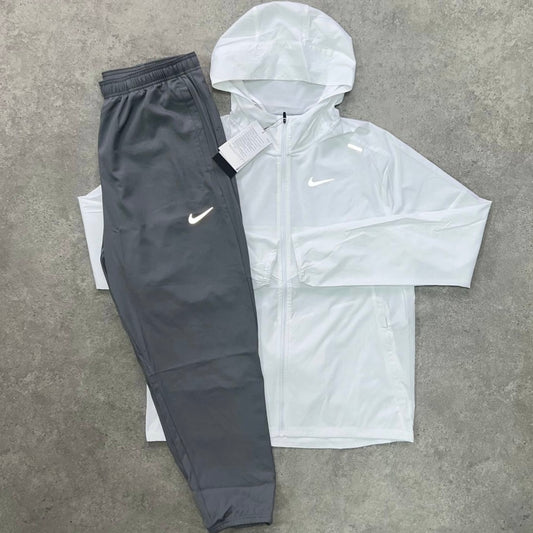 Nike UV Repel Windrunner
White x Grey Phenom Set